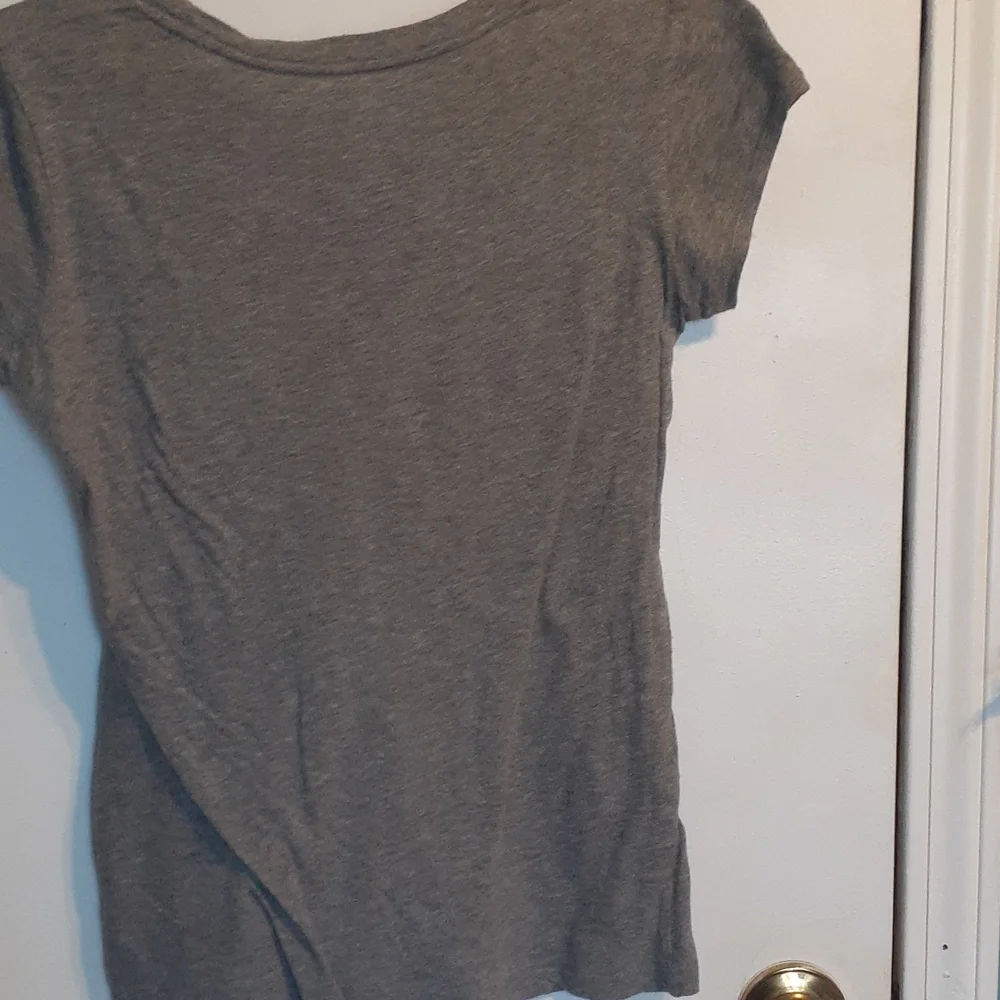Aeropostale tee shirt, size medium - Picture 2 of 3